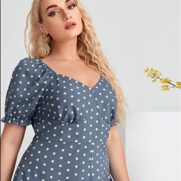 POLKA DOT ROMPER WITH SWEETHEART NECKLINE IN SIZE 1XL - Picture 3 of 12